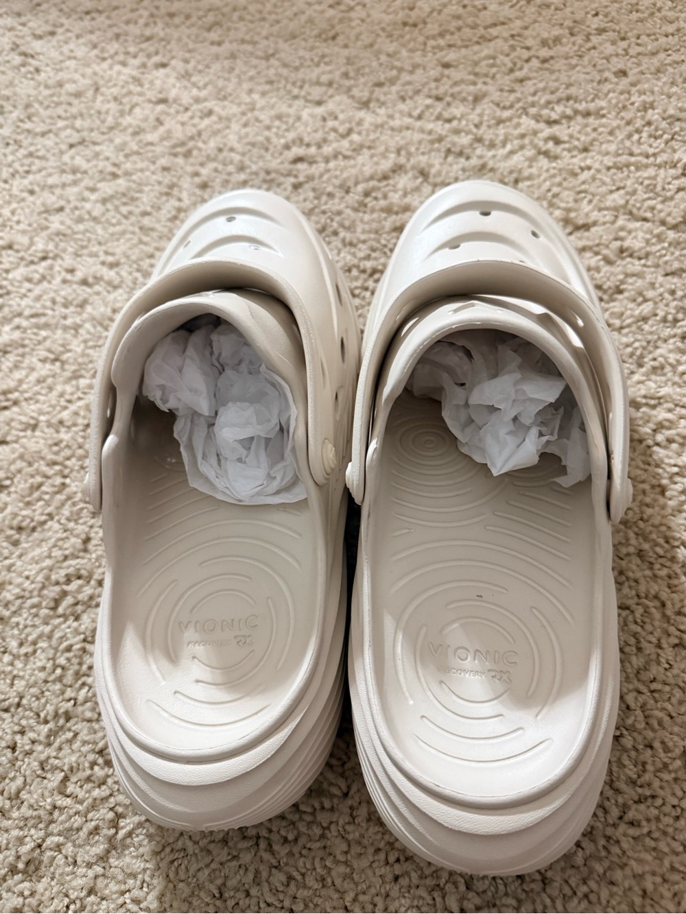 Vionic Relax Cream Slip-On Clog - Comfort. Size Women 10. - Picture 2 of 9